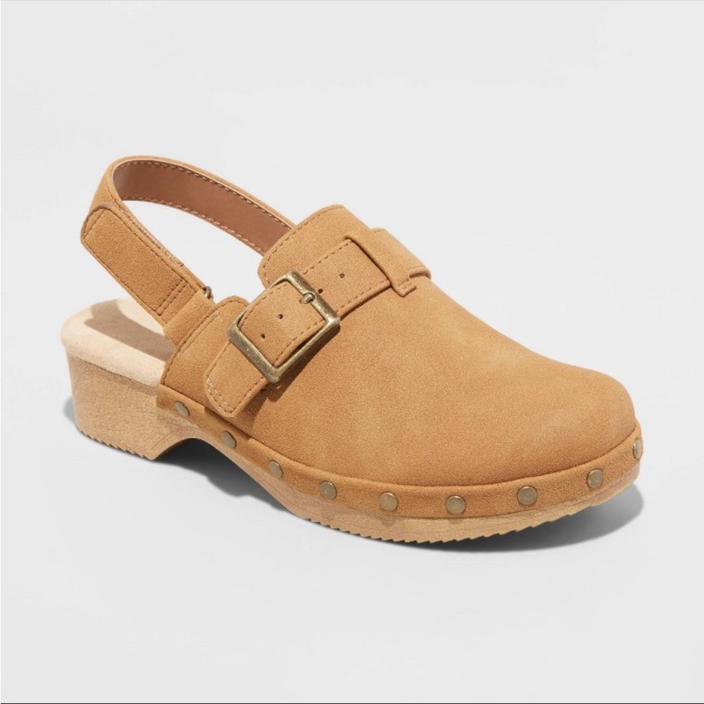 Cat & Jack Girl’s Rainey Clogs, color is Cognac size 13